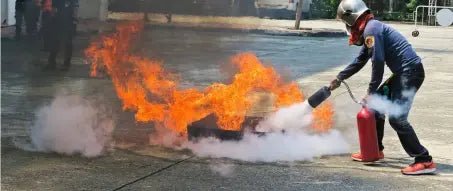 Handfeuerlöschtraining Löschübungen - Schweizer Brandschutzshop
